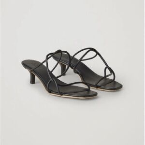 COS‎ Strappy Leather Kitten-heel Sandals In Black